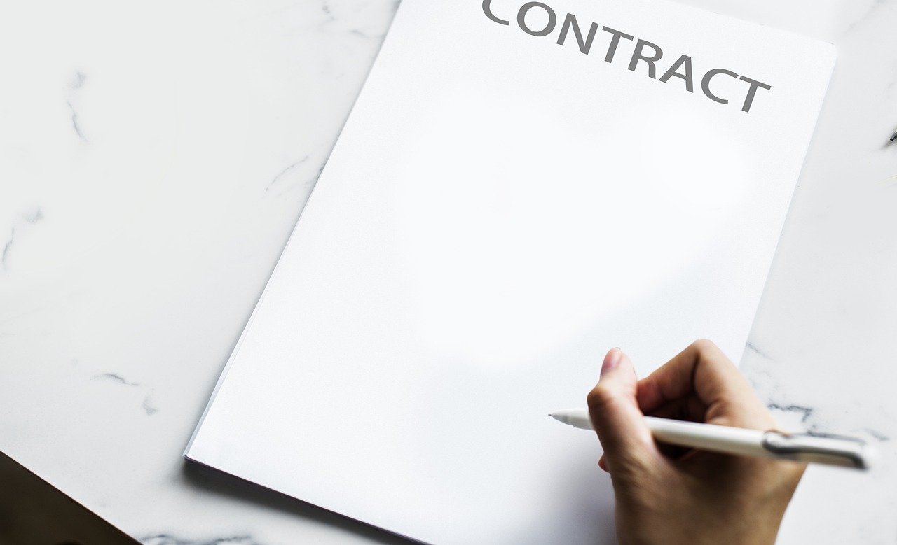 ContractAndHand